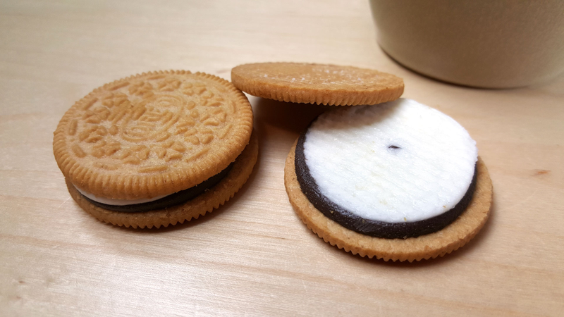 Illustration for article titled Snacktaku Reviews S'mores Oreos, AKA S'moreos